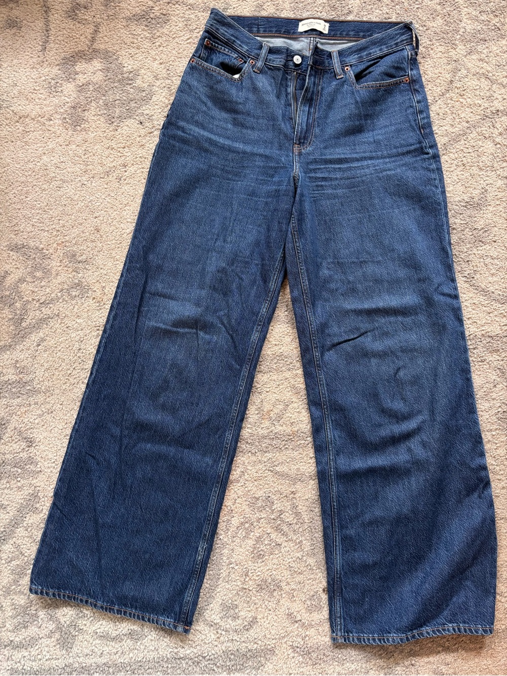 Abercrombie • Wide Leg Jeans